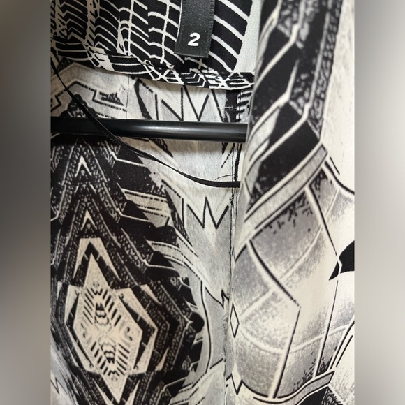 H&M Bolero Blazer-high-low-small shoulder pads-flowy open front-size 2 US-print - Picture 5 of 8